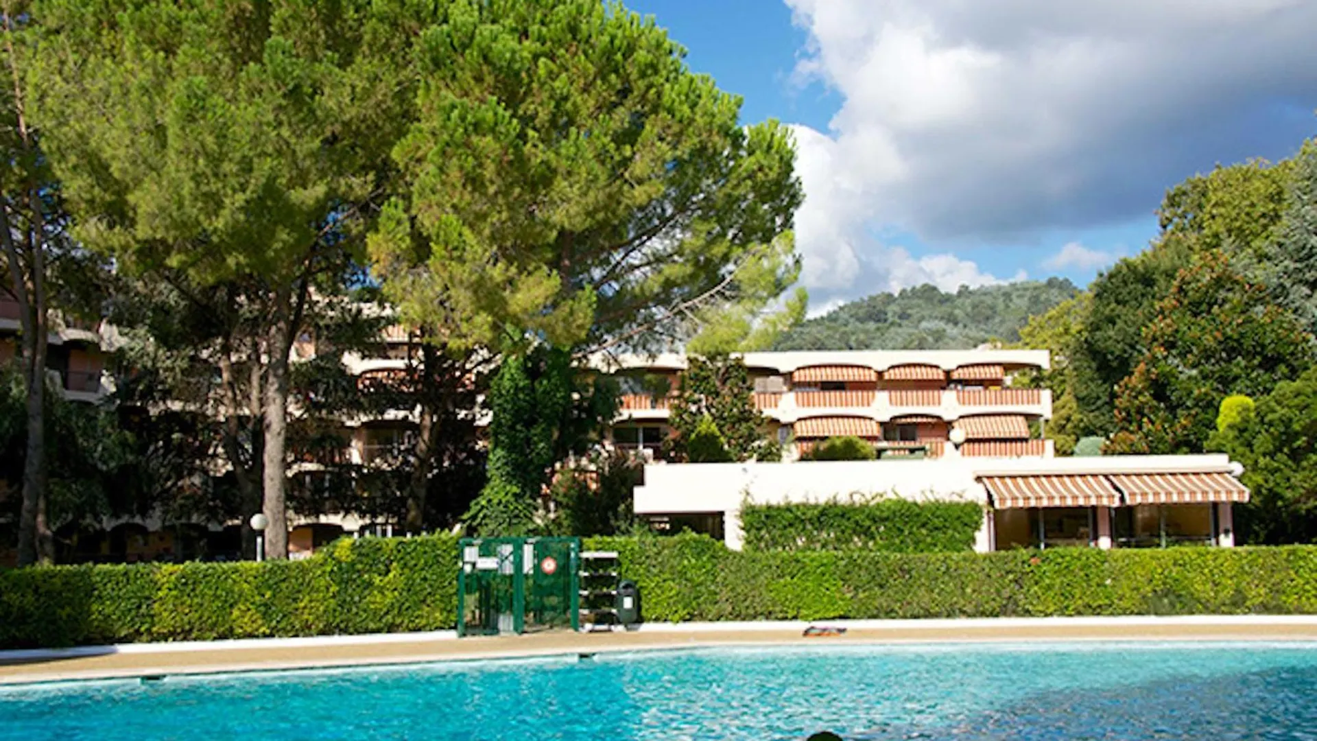 Studio Charmant A Mandelieu La Napoule / 35 M² / Piscine Partagee Apartment